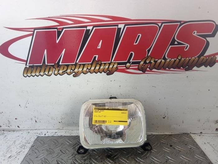Phare droit d'un Mazda 626, Autos : Pièces & Accessoires, -, -, 3 mois de garantie, Utilisé
