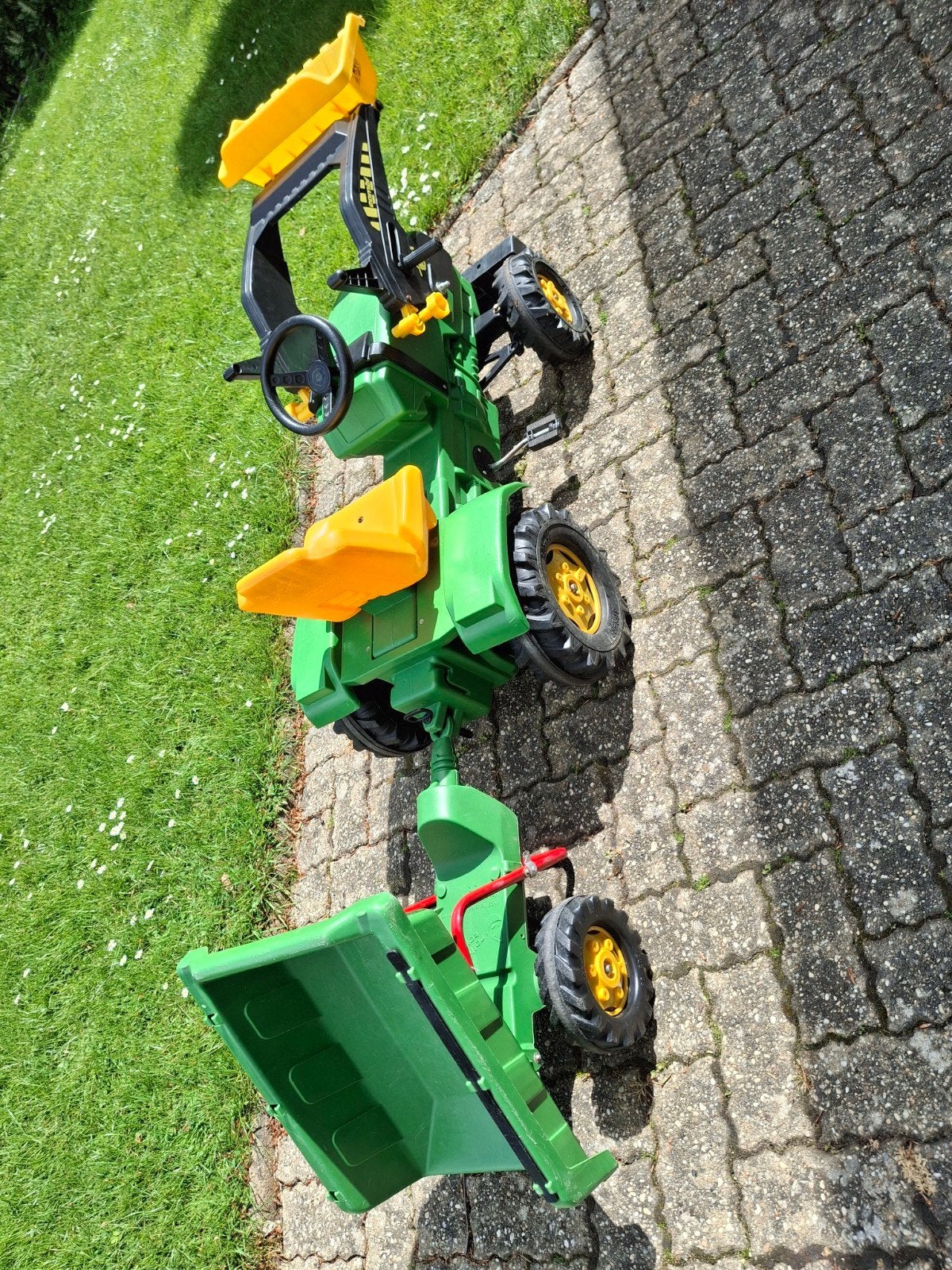 Tracteur à pédales RollyToys

John Deere avec remorque, Enfants & Bébés, Jouets | Extérieur | Go-cart & Cuistax, Enlèvement