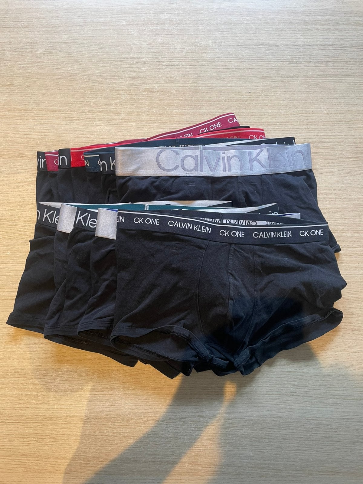 12 caleçons Calvin Klein taille M, Vêtements | Hommes, Sous-vêtements, Enlèvement ou Envoi, Multicolore, Boxer