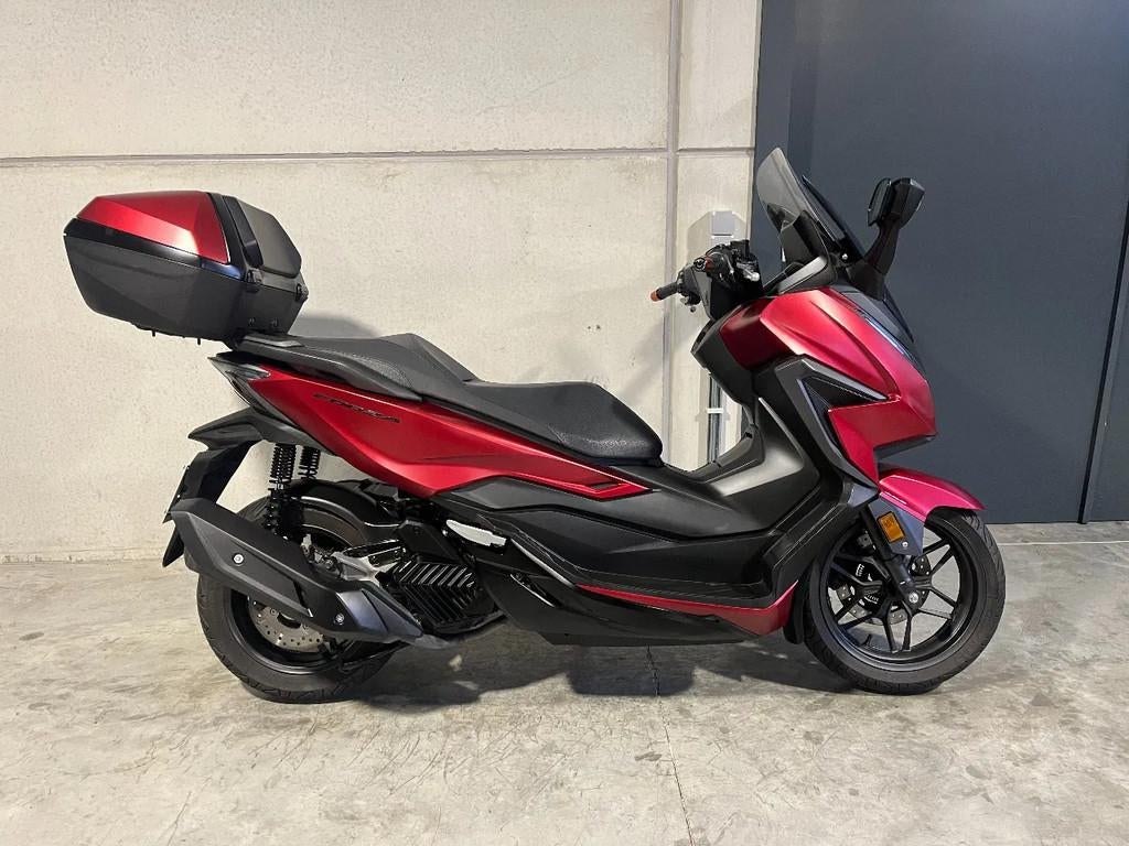 Honda Forza 125 Luxescooter in zeer mooie staat (bj 2022), Scooter, Bedrijf, 125 cc, 11 kW of minder
