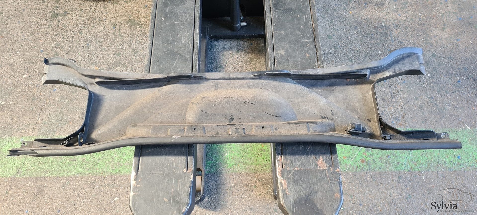 Interieur filterhuis onderste gedeelte BMW 3 serie X1 E84 E9, -, Utilisé, -, -