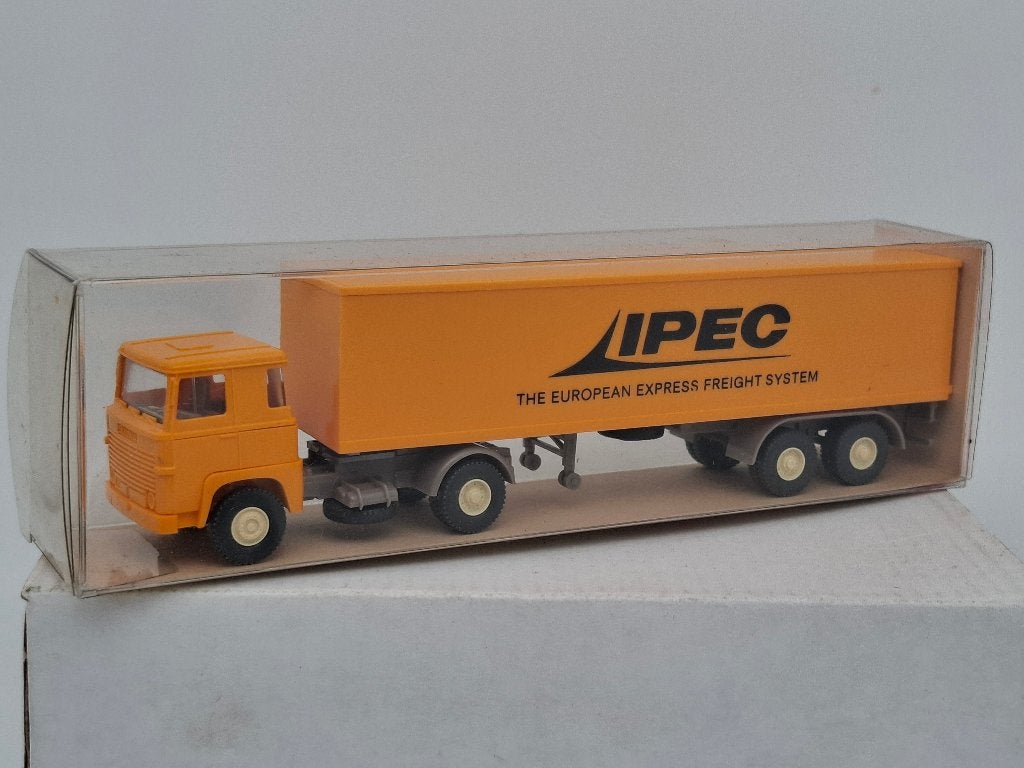 Mercedes Truck IPEC Freight - Wiking 1/87, Verzenden, Zo goed als nieuw, Bus of Vrachtwagen, Wiking