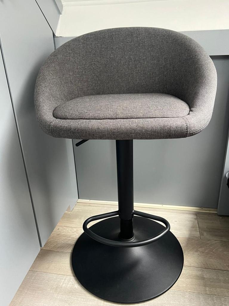 Lot de chaises de bar modernes et confortables, Maison & Meubles, Tissus, Gris, Modernes, Comme neuf