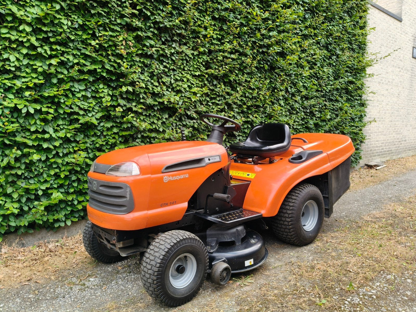 Husqvarna CTH 141 zitmaaier - B&G, Jardin & Terrasse, Tondeuses autoportées, Enlèvement, Utilisé, Démarrage électrique, 90 à 120 cm