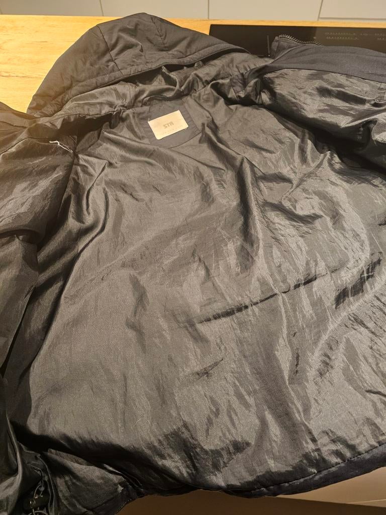 Kledij oa enkele winterjassen in zeer goede staat, Vêtements | Femmes, Vestes | Hiver, Porté, Taille 38/40 (M), Noir, Enlèvement
