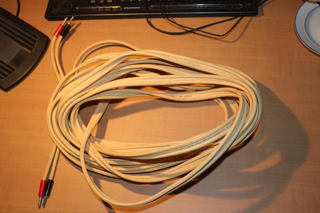 cable audio, Audio, Tv en Foto, Audiokabels en Televisiekabels, Ophalen, Zo goed als nieuw, 10 meter of meer, Luidsprekerkabel
