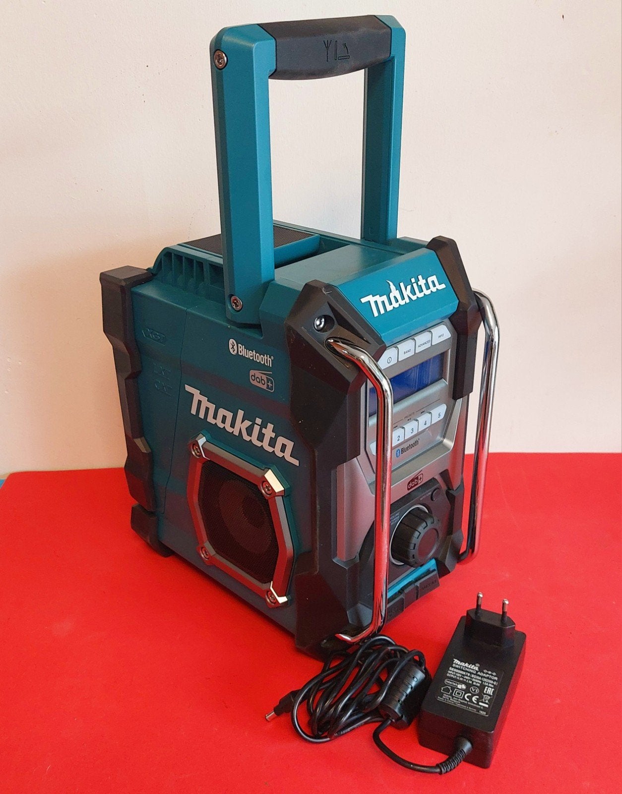 Makita DAB+ Bluetooth bouwradio 2 jaar garantie, Ophalen of Verzenden, Nieuw, Radio