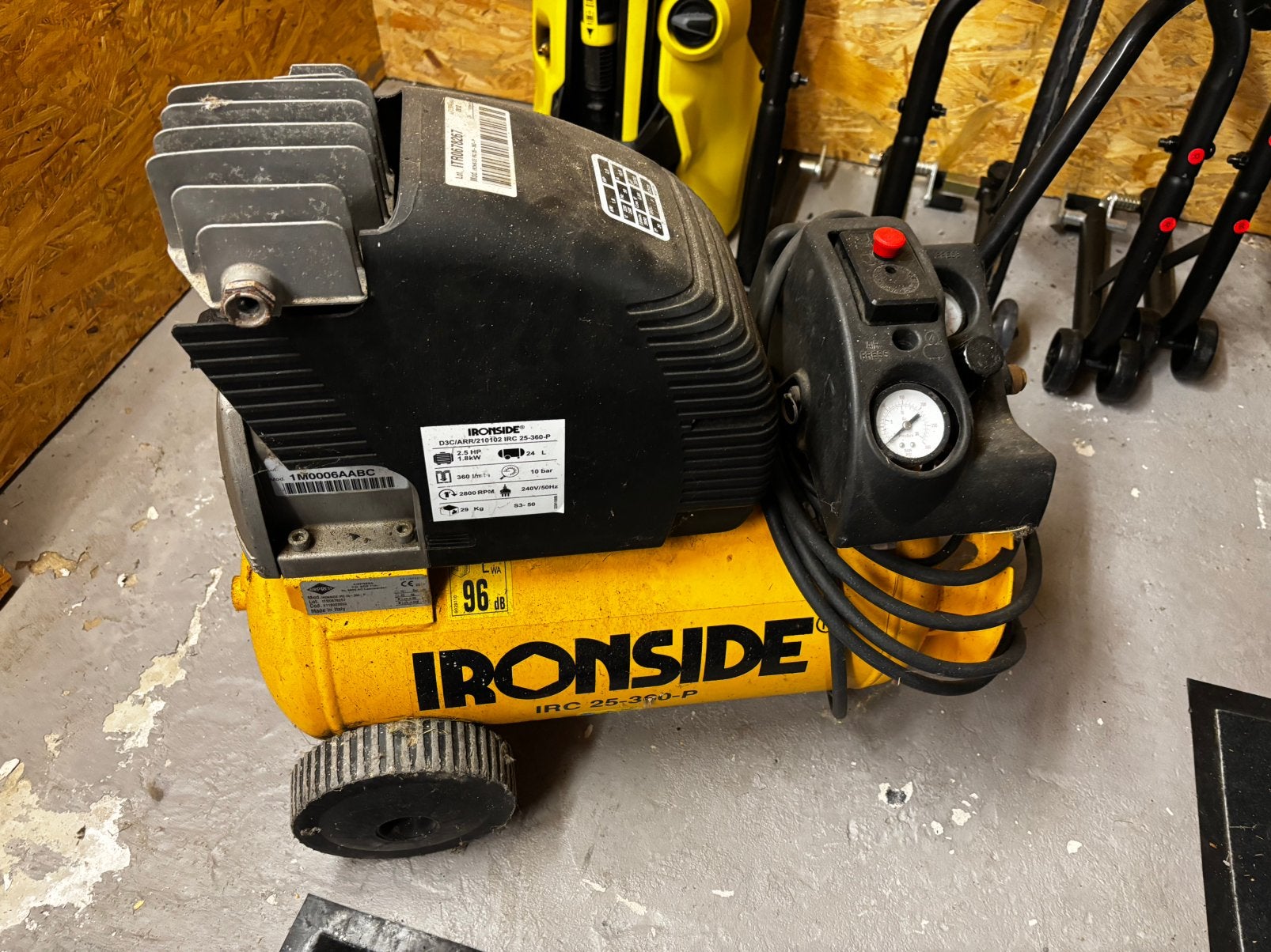 Ironside compressor 10 bar, Minder dan 25 liter, Ophalen, Gebruikt, 10 bar of meer