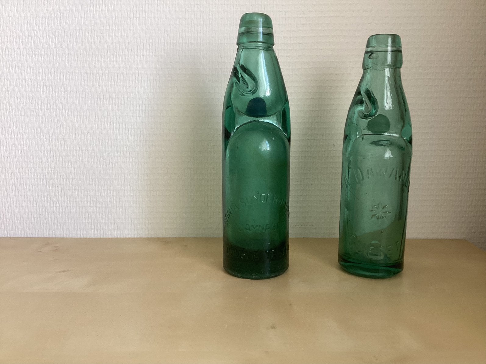 2 antieke knikkerflessen, Ophalen of Verzenden