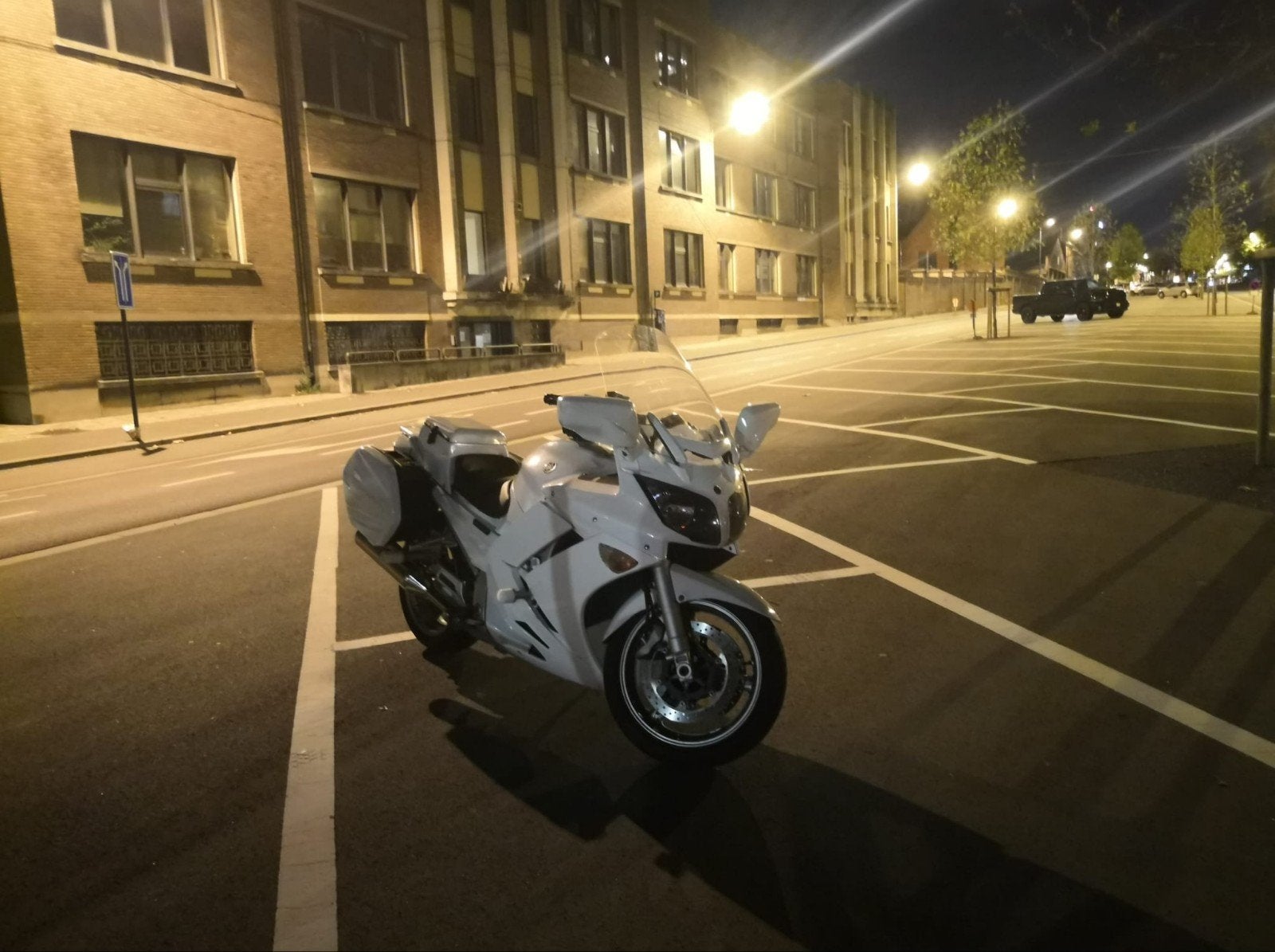 Yamaha FJR 1300 AP (ex police) 2010 - ABS - 83.905 km blanch, Motos, Permis Moto A, Tourisme, Occasion, 1300 cm³