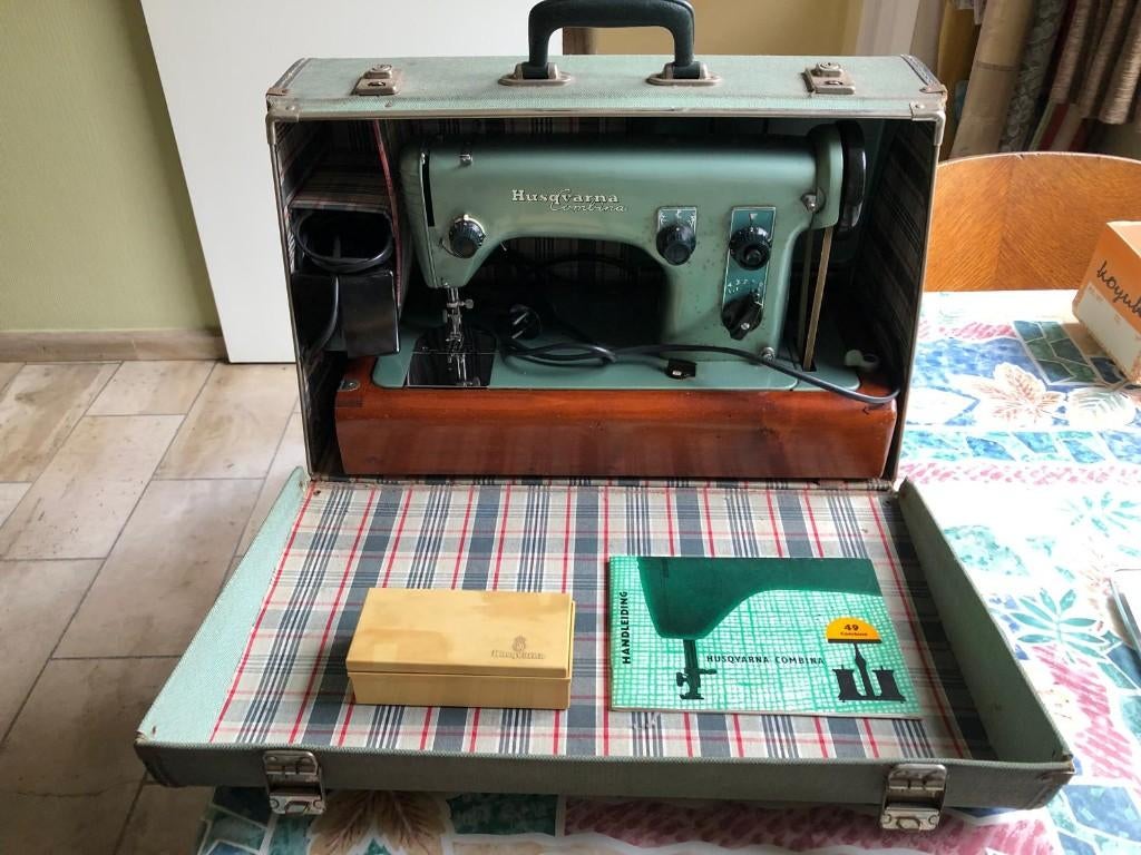 Husqvarna antieke naaimachine, Antiek en Kunst, Ophalen