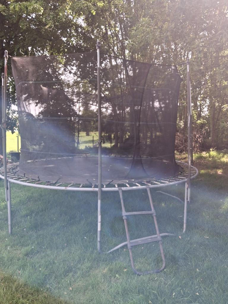 Trampoline, Enlèvement