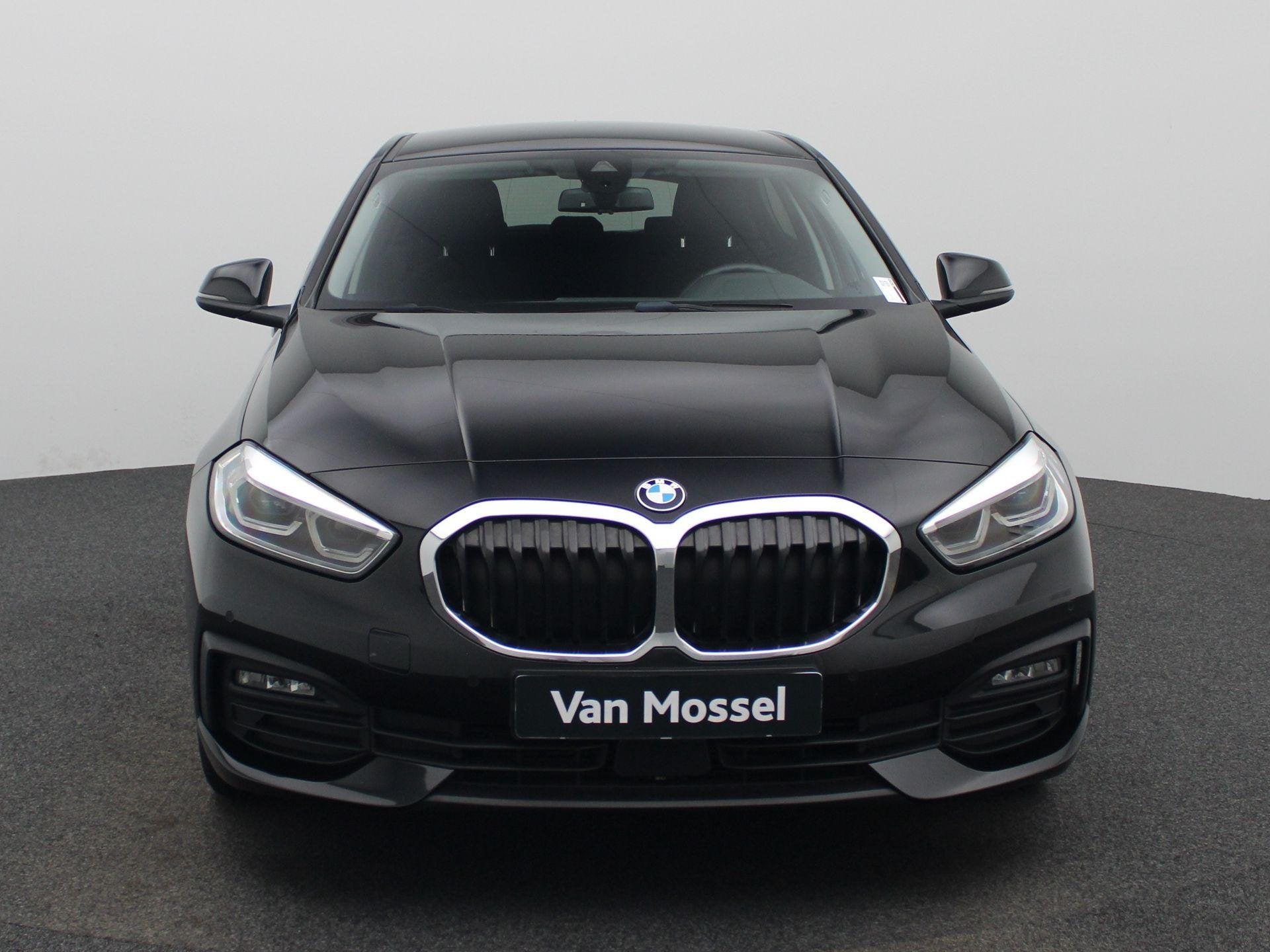 BMW 1-serie 118i Executive ZETELVERWARMING | LED | NAVI, https://public.car-pass.be/vhr/f6704c3a-f4f3-481b-bc70-6ec8ce7c911b, Gebruikt
