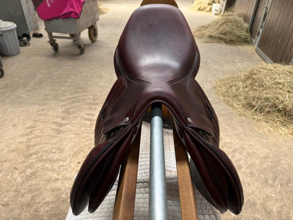 Butet Springzadel 17,5” 2025 Kalfsleder | Nieuwstaat!, Dieren en Toebehoren, Ophalen, Zo goed als nieuw
