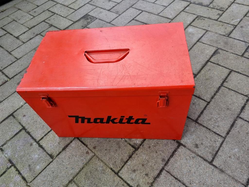 Gereedschapskist makita voor kettingzaag, Enlèvement