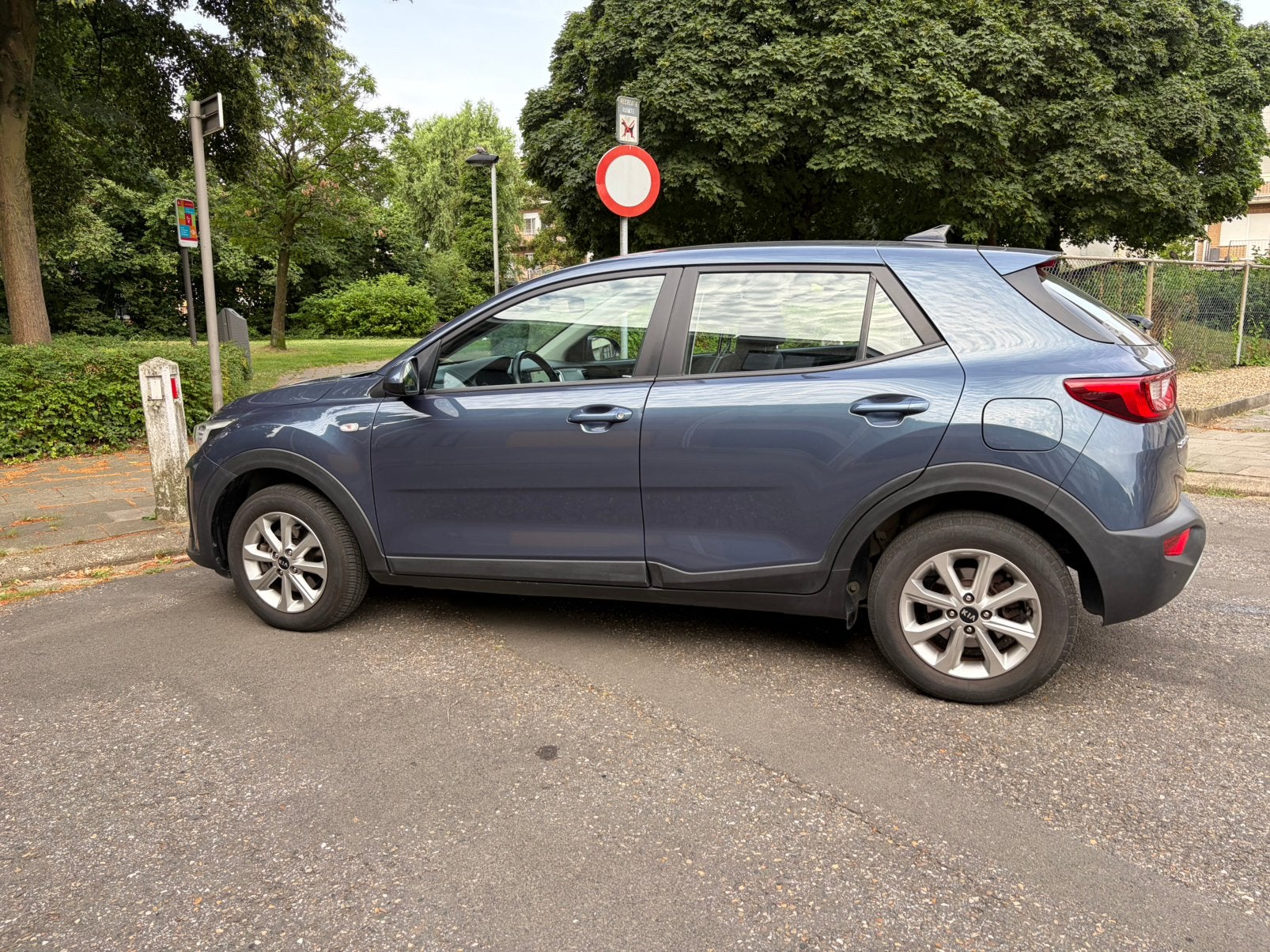 Kia Stonic 1.2 benz 55000 km 2020 Carplay garantie, Auto's, Voorwielaandrijving, Stof, 4 cilinders, Blauw