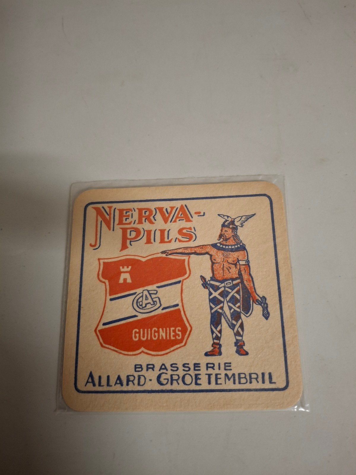 Oud bierviltje nerva pils guignies, Ophalen of Verzenden