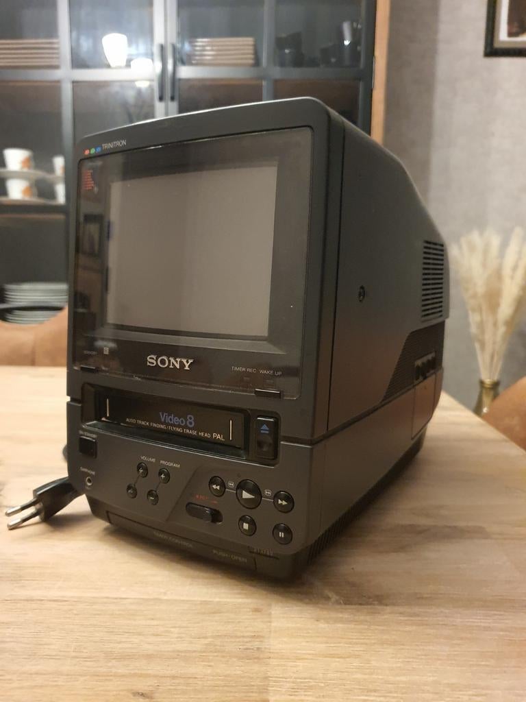 Sony EV-DT1 5inch trinitron video8, TV, Hi-fi & Vidéo, Télévisions vintages, Enlèvement