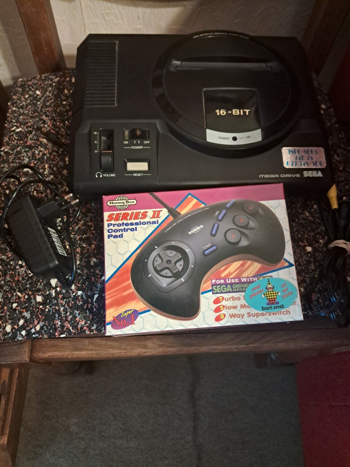 megadrive 1 met controller, Consoles de jeu & Jeux vidéo, Consoles de jeu | Sega, Enlèvement, Utilisé, Avec 1 manette, Mega Drive