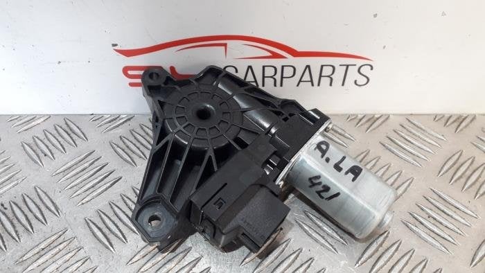 Moteur de vitre portière d'un Mercedes A-Klasse, Autos : Pièces & Accessoires, 3 mois de garantie, Utilisé, -, -
