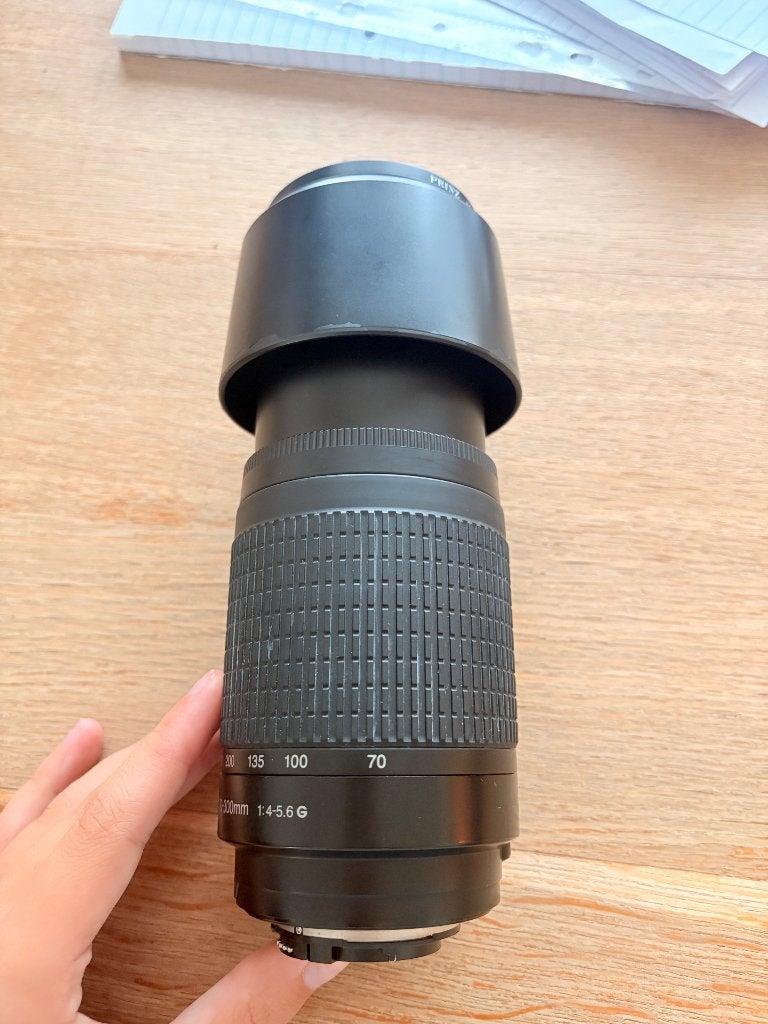 Nikon AF NIKKOR 70-300mm f/4-5.6 G telelens + zonnekap, Enlèvement ou Envoi, Comme neuf, 300 mm, Téléobjectif