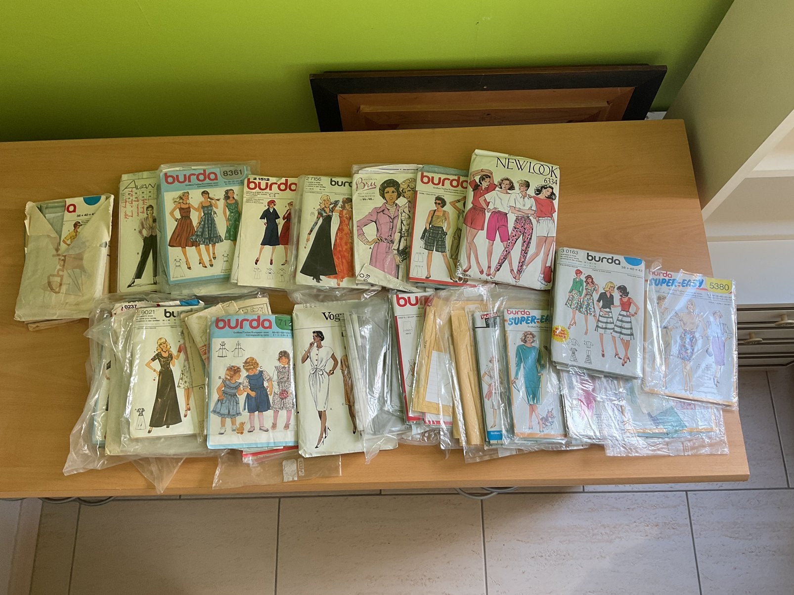 Pakket retro kledingpatronen, Ophalen, Gebruikt
