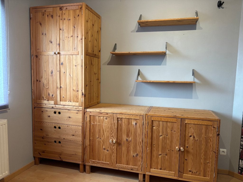 ensemble de meubles ikea en pin massif, Enlèvement, Comme neuf, Pin, Avec tablette(s)