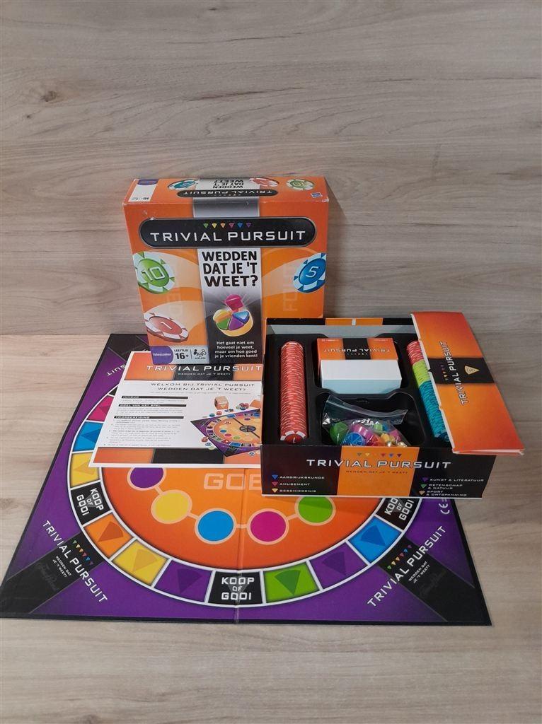 Trivial pursuit - wedden dat je het weet - s5686, Hobby en Vrije tijd, Gezelschapsspellen | Bordspellen, Zo goed als nieuw, Verzenden