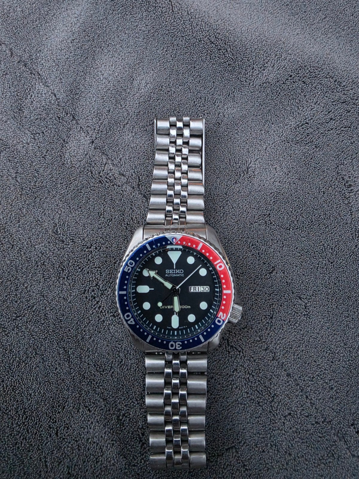 Seiko SKX009 (Pepsi), Montre-bracelet, Seiko, Enlèvement ou Envoi, Acier