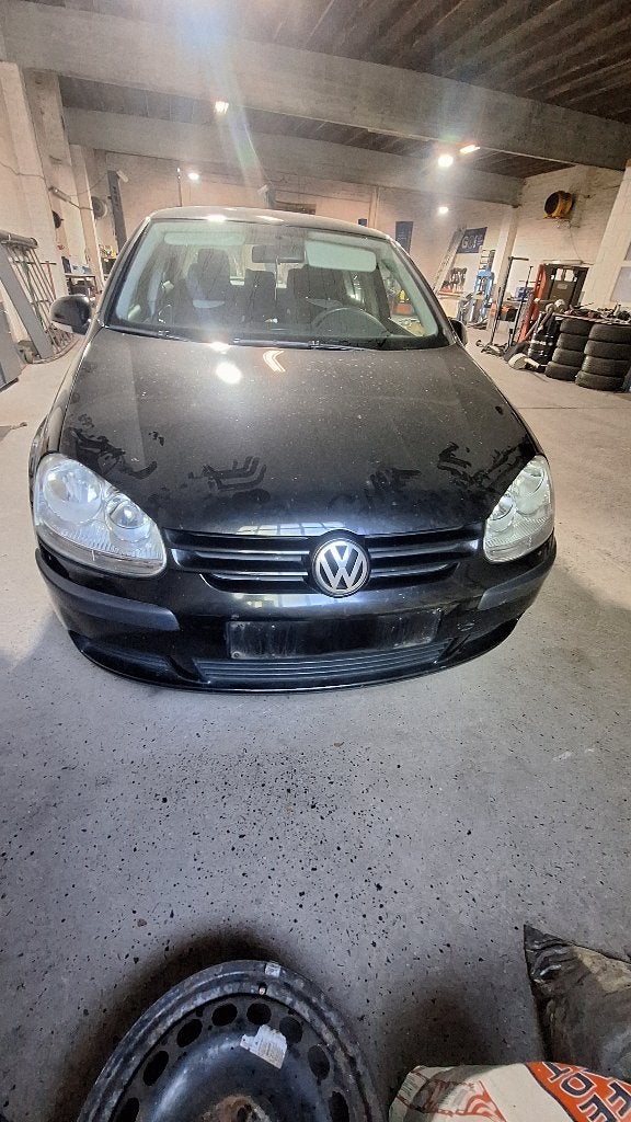 Exportation de pièces pour VW Golf 5 1.9 TDI, Autos, Achat, Boîte manuelle, 5 portes, Tissu