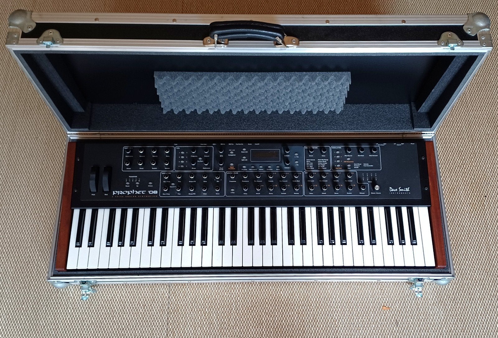 Dave Smith - Prophet 8, Musique & Instruments, Enlèvement, 61 touches, Autres marques, Avec valise ou flightcase