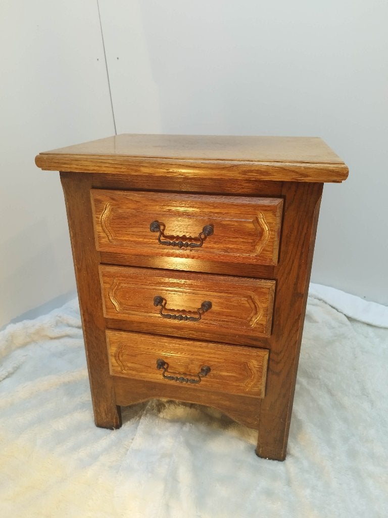 Petit meuble a tiroir de style rustique, Enlèvement