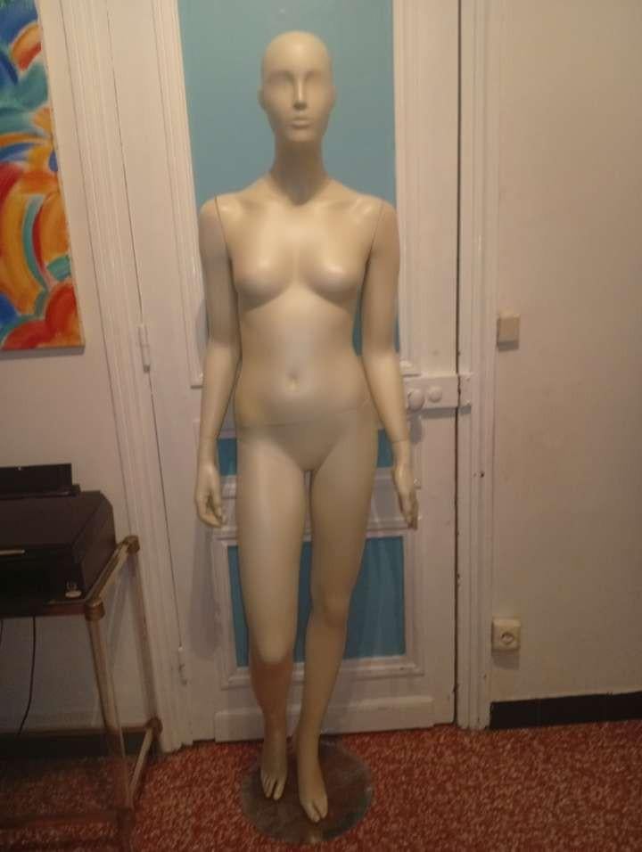 Superbe Mannequin Femme