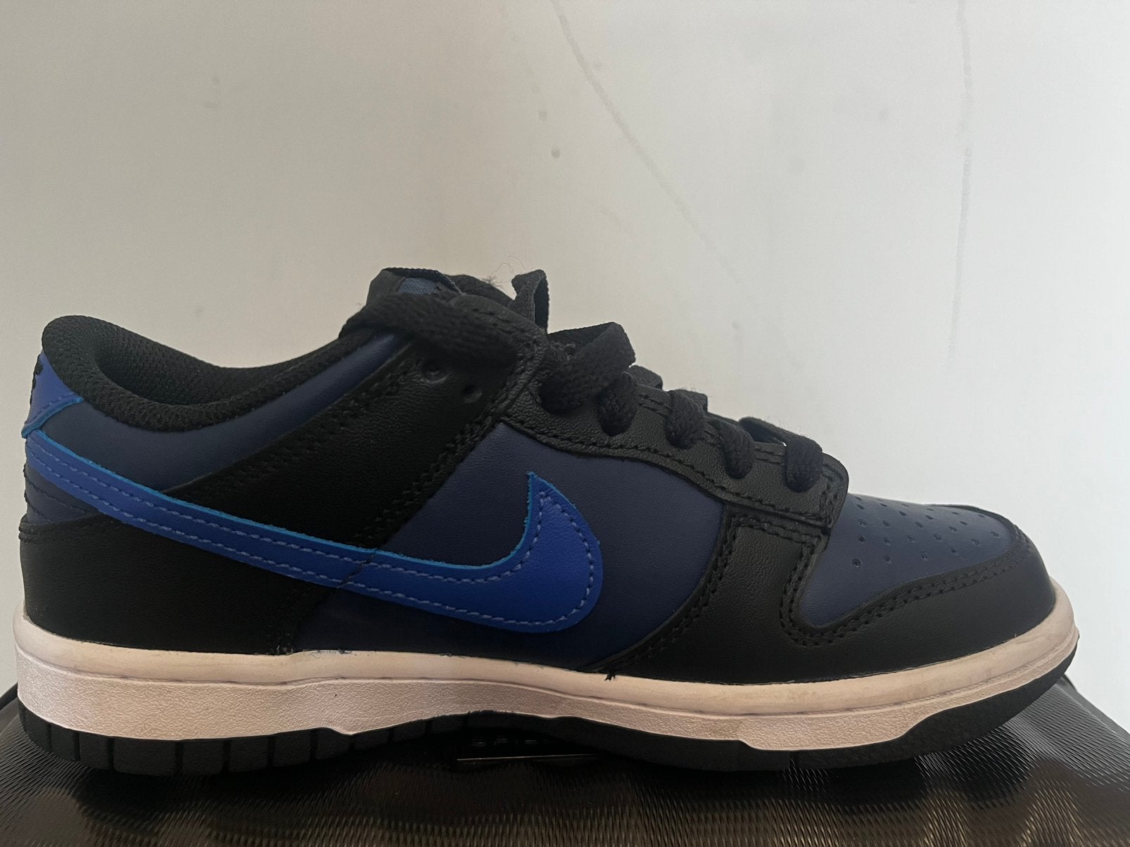 Nike Dunk Low Bleu et Noir – Taille 37,5 (Très bon état, Kleding | Dames, Schoenen, Zo goed als nieuw, Sneakers, Zwart, Ophalen of Verzenden