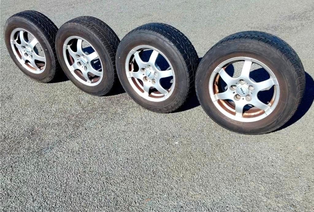 Pneus hiver 195/65-15 sur jantes alu pour VW, Seat et Skoda, 15 pouces, Pneus et Jantes, Pneus hiver, Enlèvement