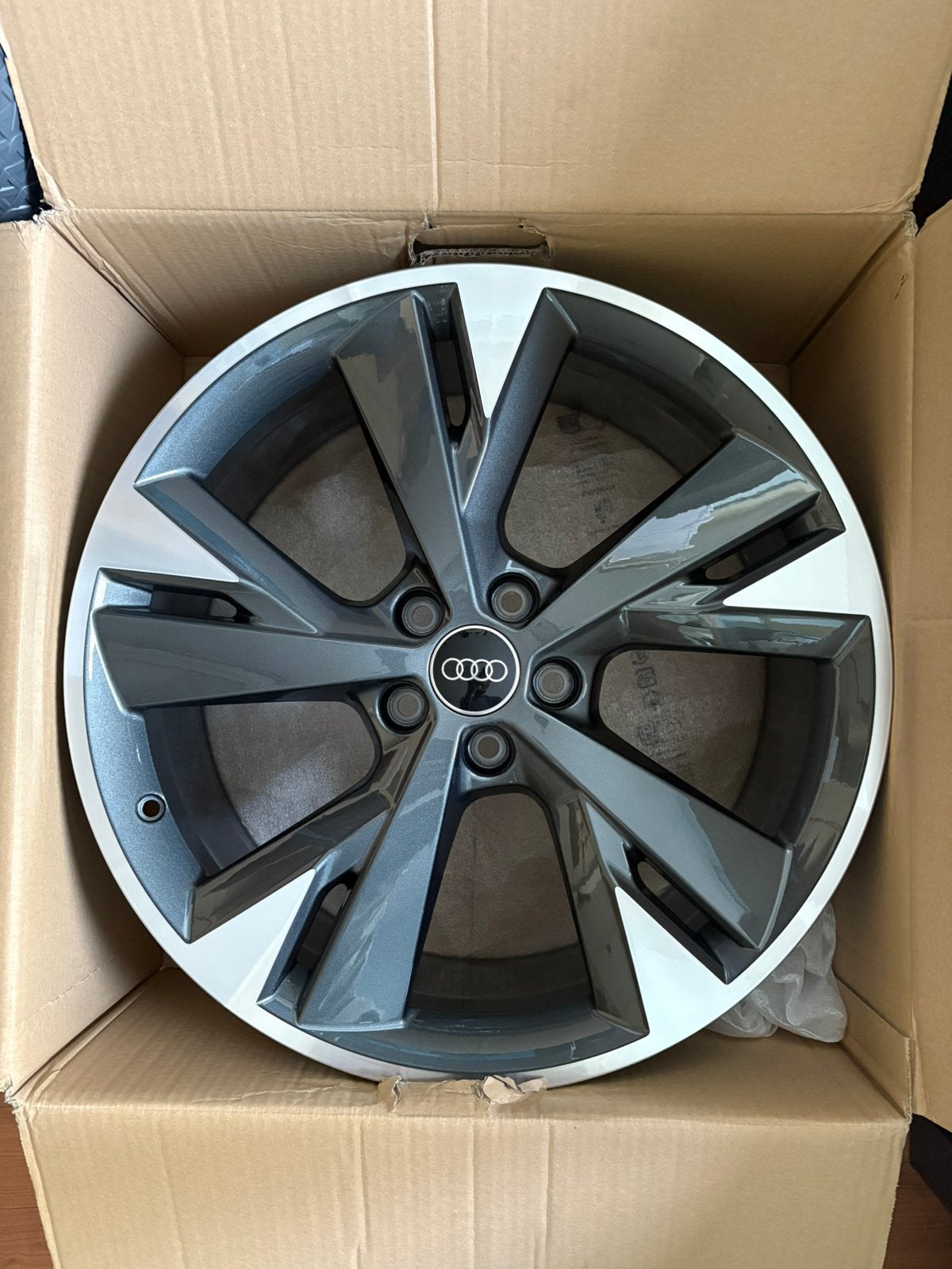 Jante Audi Q4 e-tron d'origine 89A601025E 89A601025M, Enlèvement