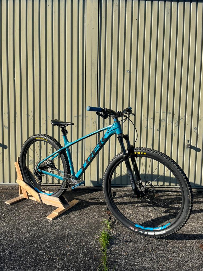 Trek Marlin 5  L – 1x10 Deore – Dropper – RockShox - Maxxis, Fietsen en Brommers, Fietsen | Mountainbikes en ATB, Ophalen, Gebruikt