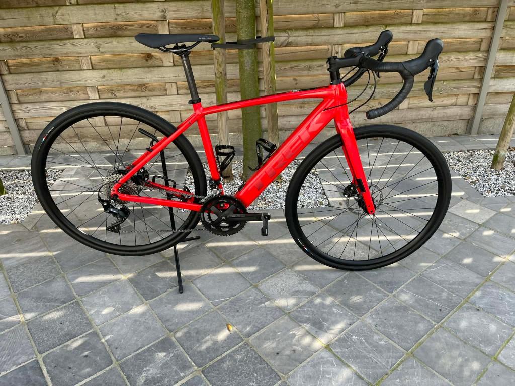 TREK domane + AL5 ** e-bike **amper 249km !!! **als nieuw**, Fietsen en Brommers, Fietsen | Racefietsen, Aluminium, Zo goed als nieuw