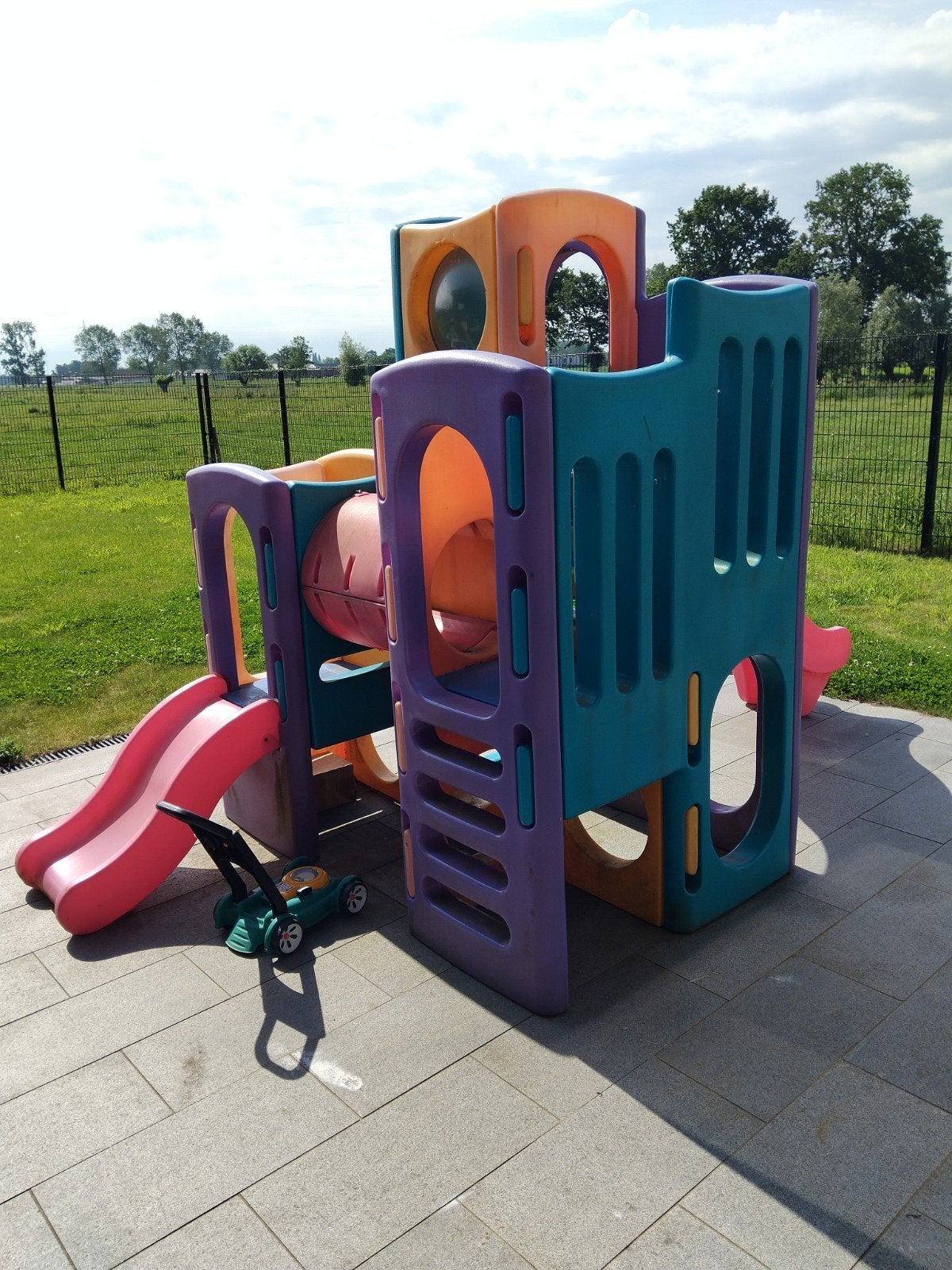 Little tikes speeltoestel, Kinderen en Baby's, Speelgoed | Buiten | Speeltoestellen, Ophalen, Gebruikt