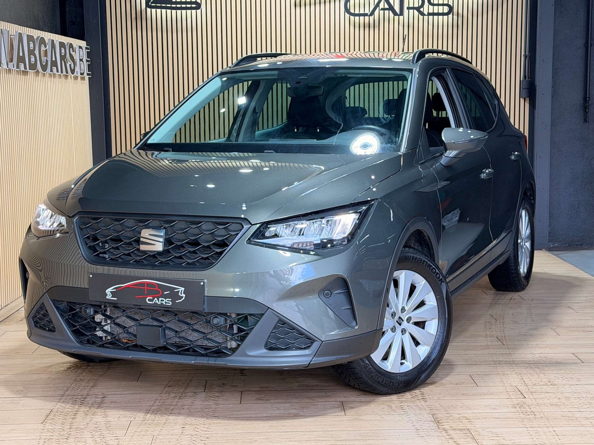 SEAT Arona 1.0 TSI Move! * SPORT * GARANTIE 12 MOIS * 1ER PR, Autos, Argent ou Gris, Entreprise, Boîte manuelle, 5 portes