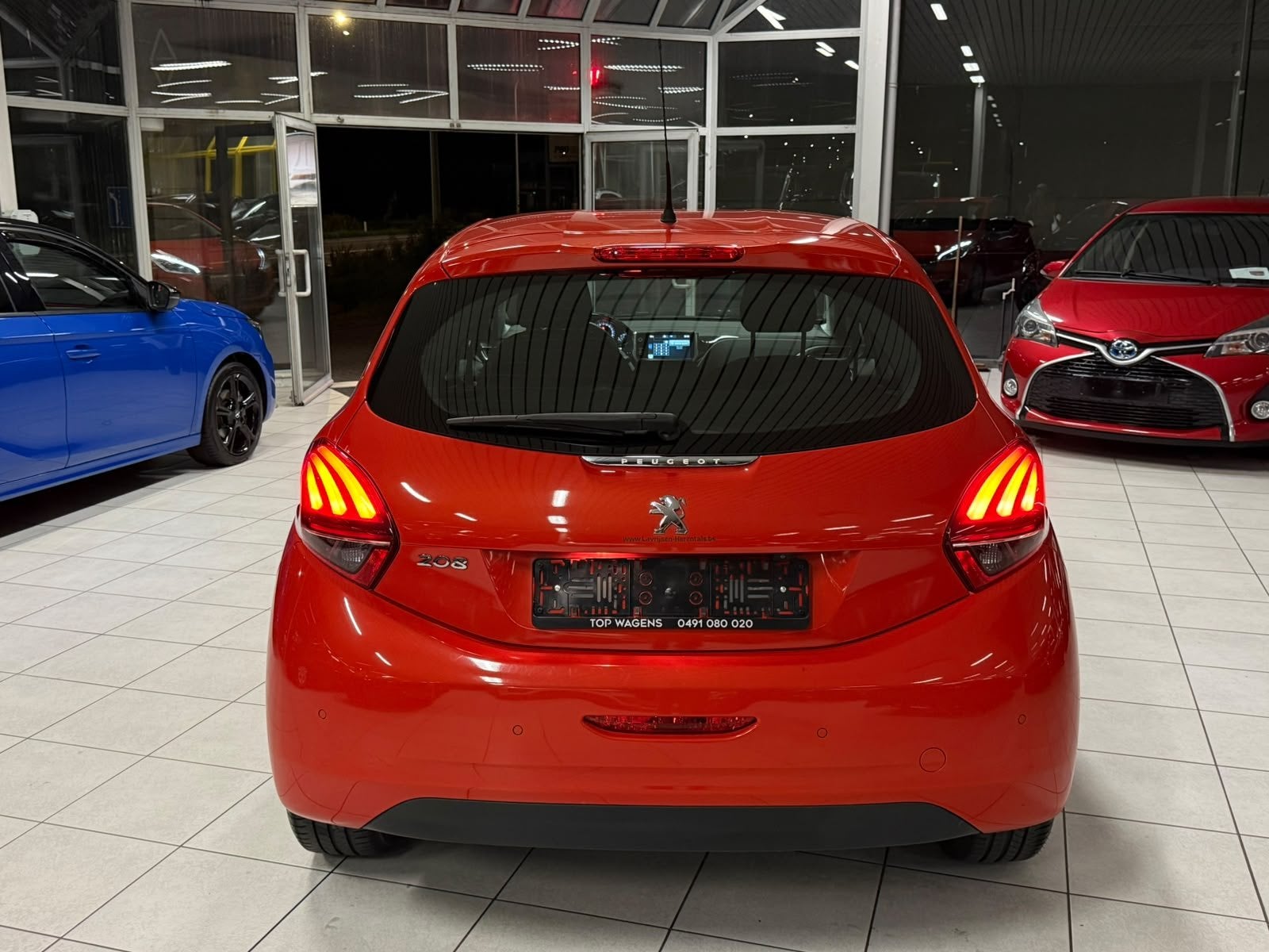Peugeot 208 1.2i Essence 81kW Euro 6b, Autos, Achat, Euro 6, Entreprise, Autres couleurs