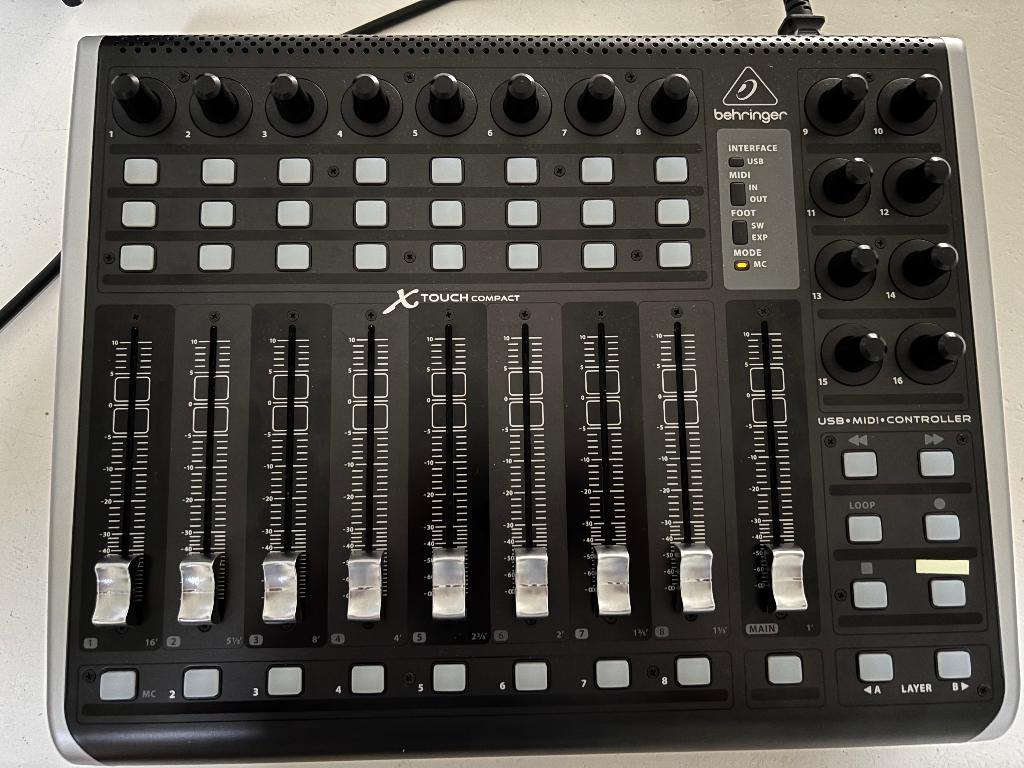 Behringer X Touch Compact, Ophalen, Zo goed als nieuw, 5 tot 10 kanalen