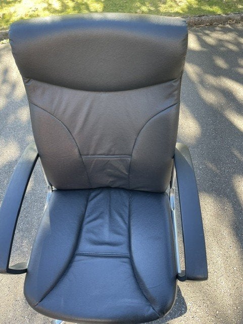 Chaise de bureau sur roulette en parfait état., Enlèvement, Comme neuf, Noir, Chaise de bureau
