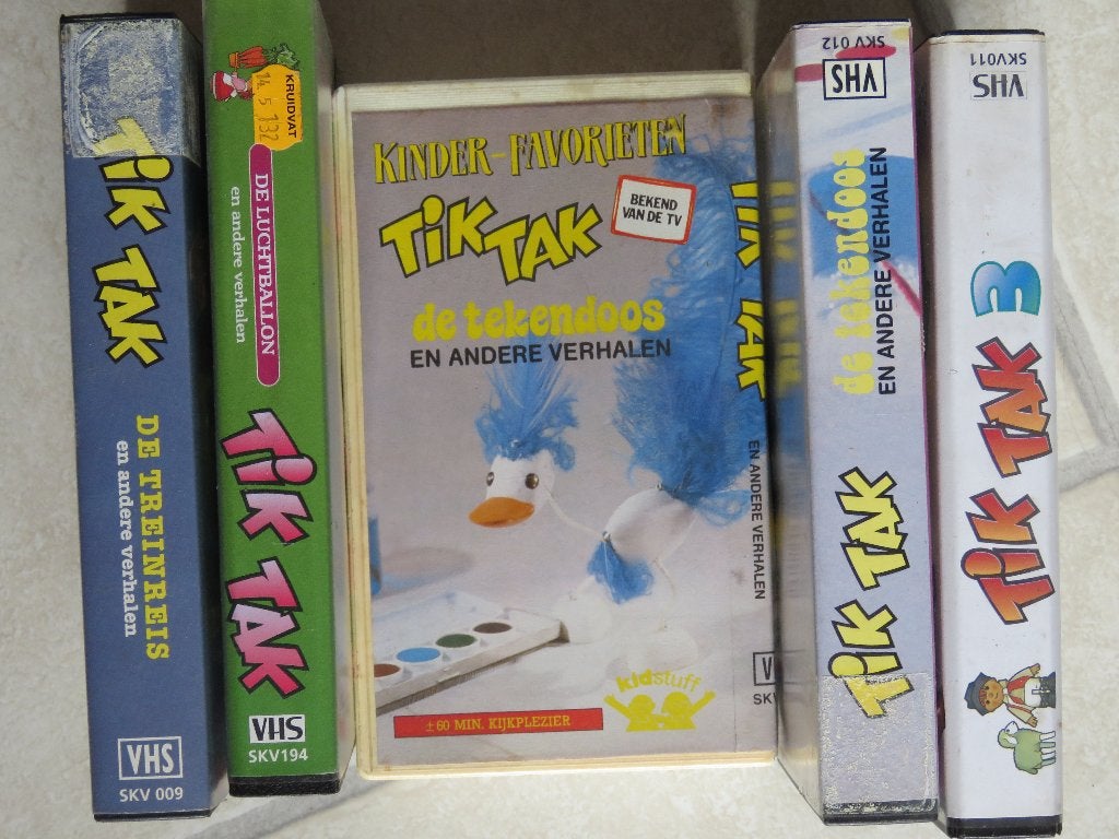 TIK TAK  VHS VIDEOBANDEN, Cd's en Dvd's, Gebruikt, Kinderprogramma of -film, VHS, Ophalen of Verzenden