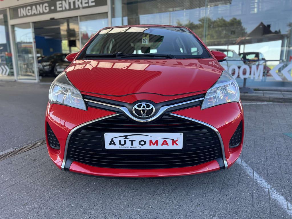 Toyota Yaris 1.3i VVT-i 16v Dynamic (bj 2016, automaat), Auto's, Toyota, Stof, Gebruikt, Euro 6, 4 cilinders