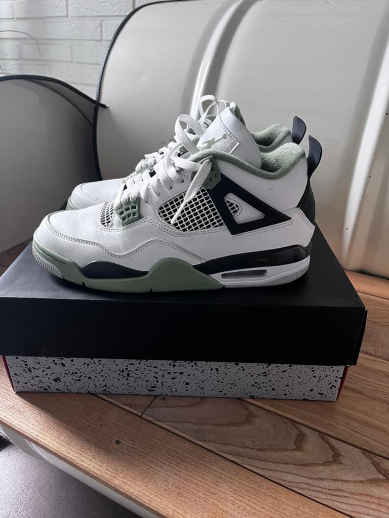 Jordan 4 retro seafoam maat 43, Ophalen, Zo goed als nieuw