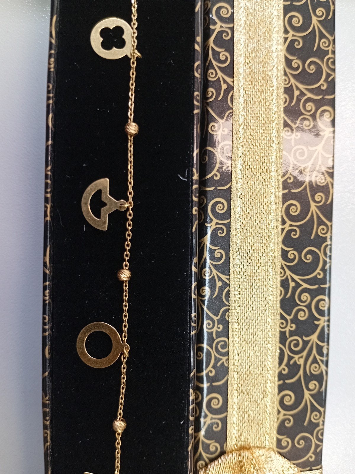 Bracelet en or, Or, Or