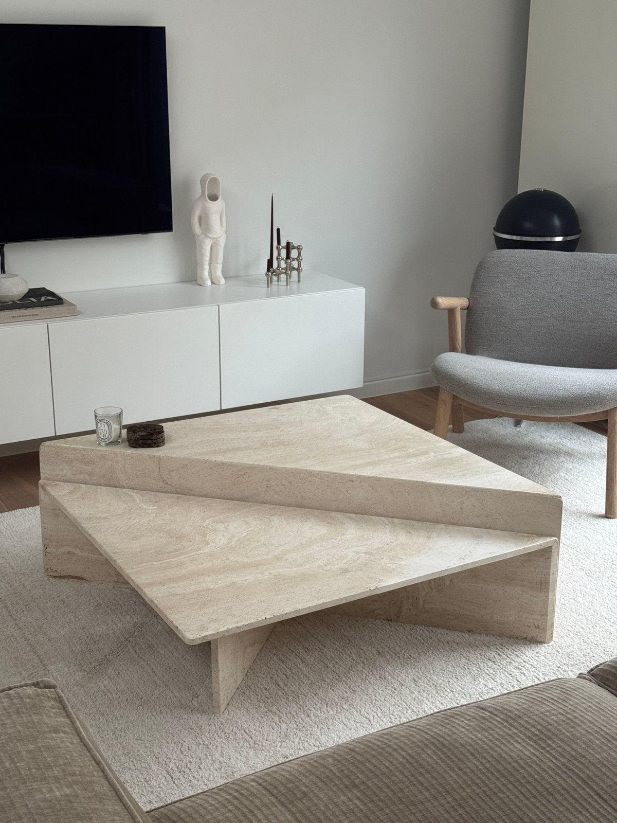 Travertin salontafel, Ophalen