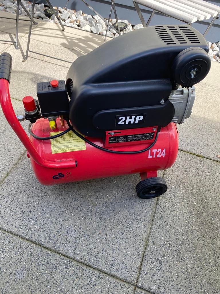 Mobiele Compressor, Ophalen, Zo goed als nieuw