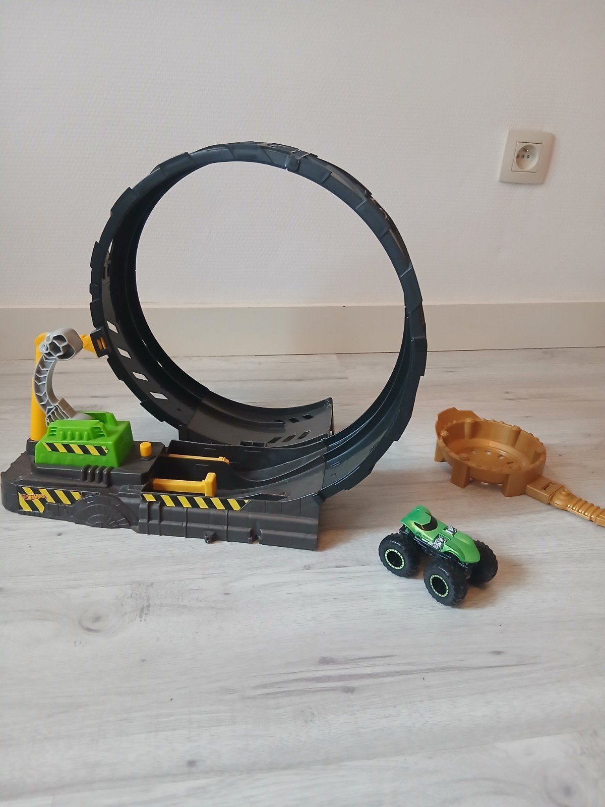 Hot Wheels, monster truck, epicentrum loop challenge, Ophalen, Zo goed als nieuw